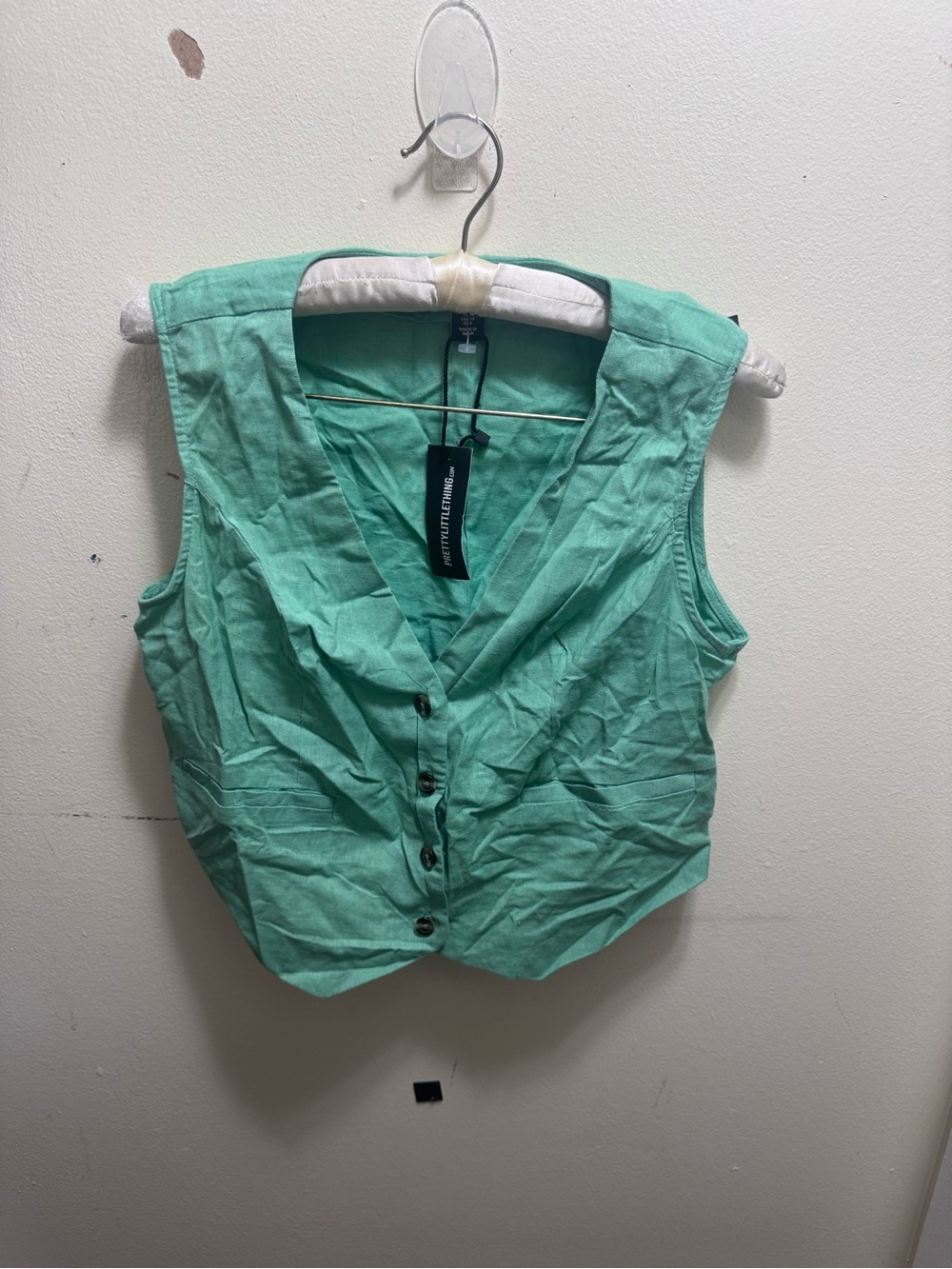 PrettyLittleThing Mint Green Button-Front vest size 6